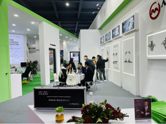 中国品牌门窗网(图4) 丹麦爱拓者五金亮相第八届江西(安义)铝型材及门窗博览会